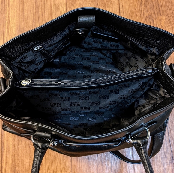 Michael Kors Black Leather Handbag - Picture 2 of 7